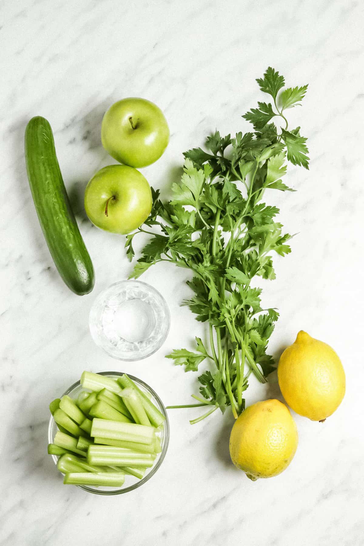 The Very Best Green Juice - Cucumber, Celery, Ginger, and More