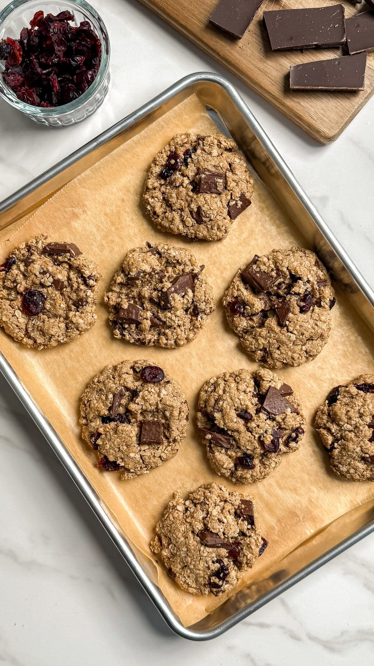 Dried Cranberry Chocolate Chip Oatmeal Cookies