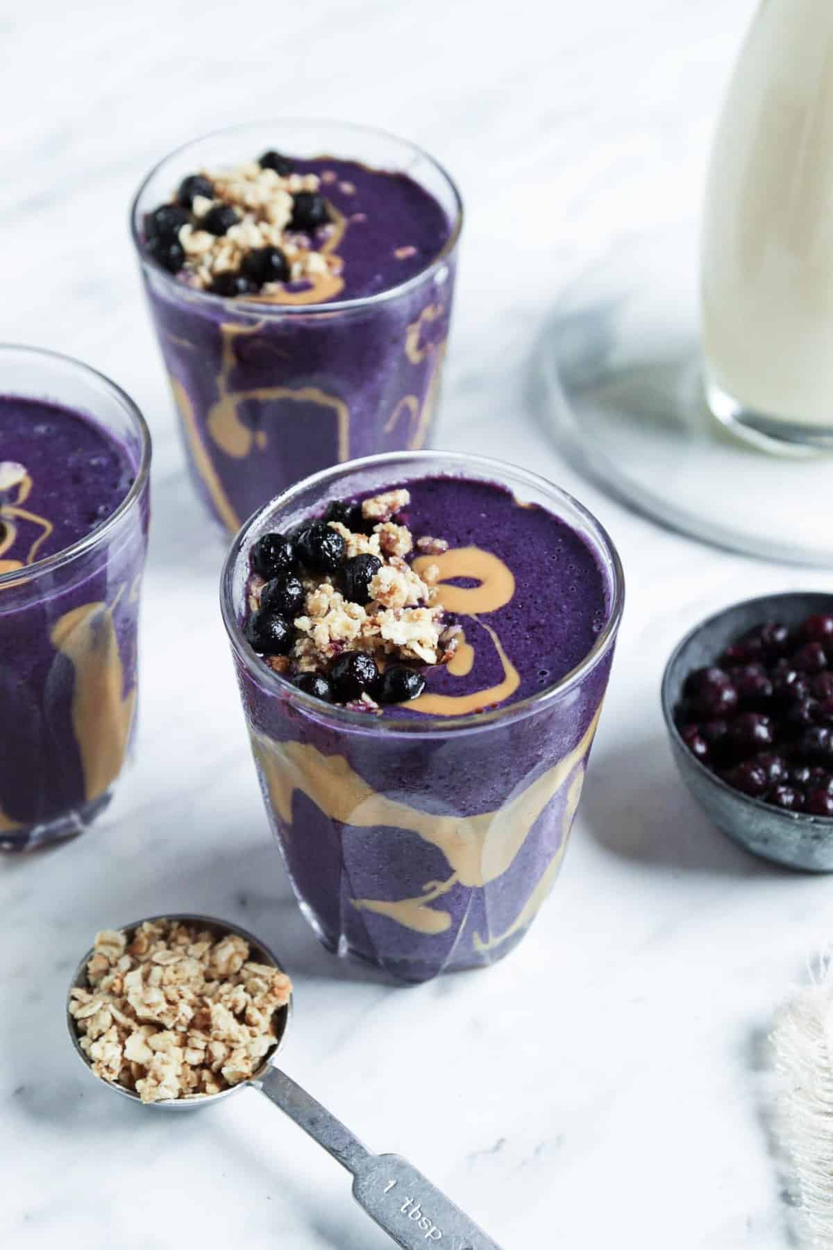 Smoothie with Almonds