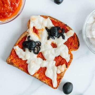Spider Web Pizza Toast