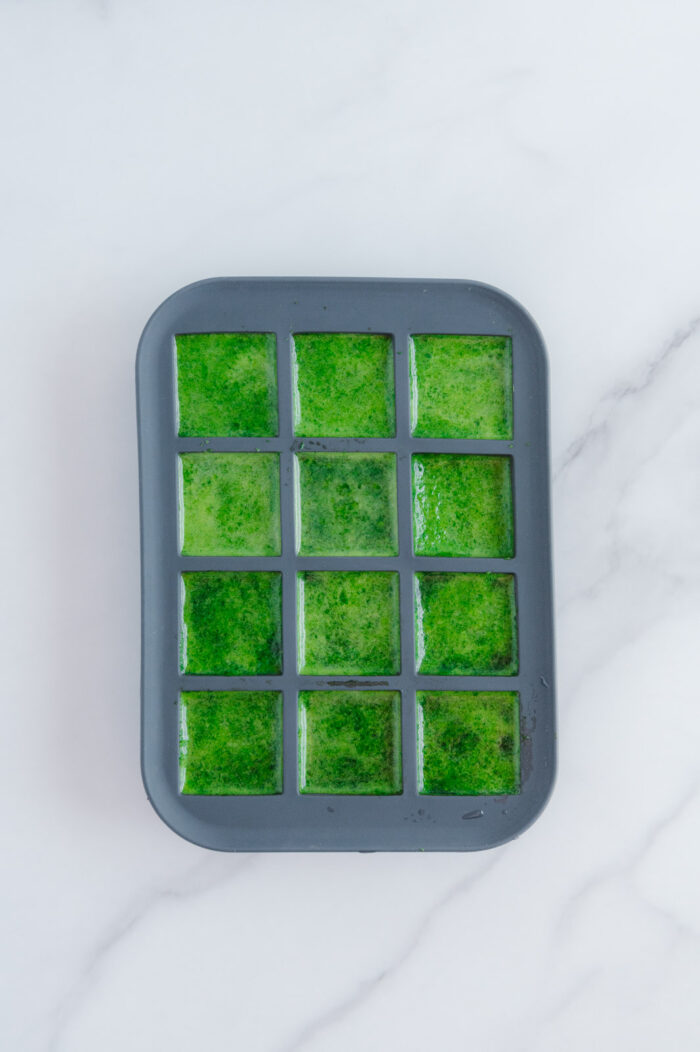 How to Make Frozen Spinach Cubes for Green Smoothies (or Kale!) - Eating by Elaine