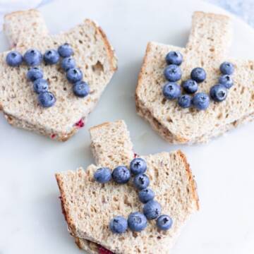 Dreidel-Shaped-Snacks-2